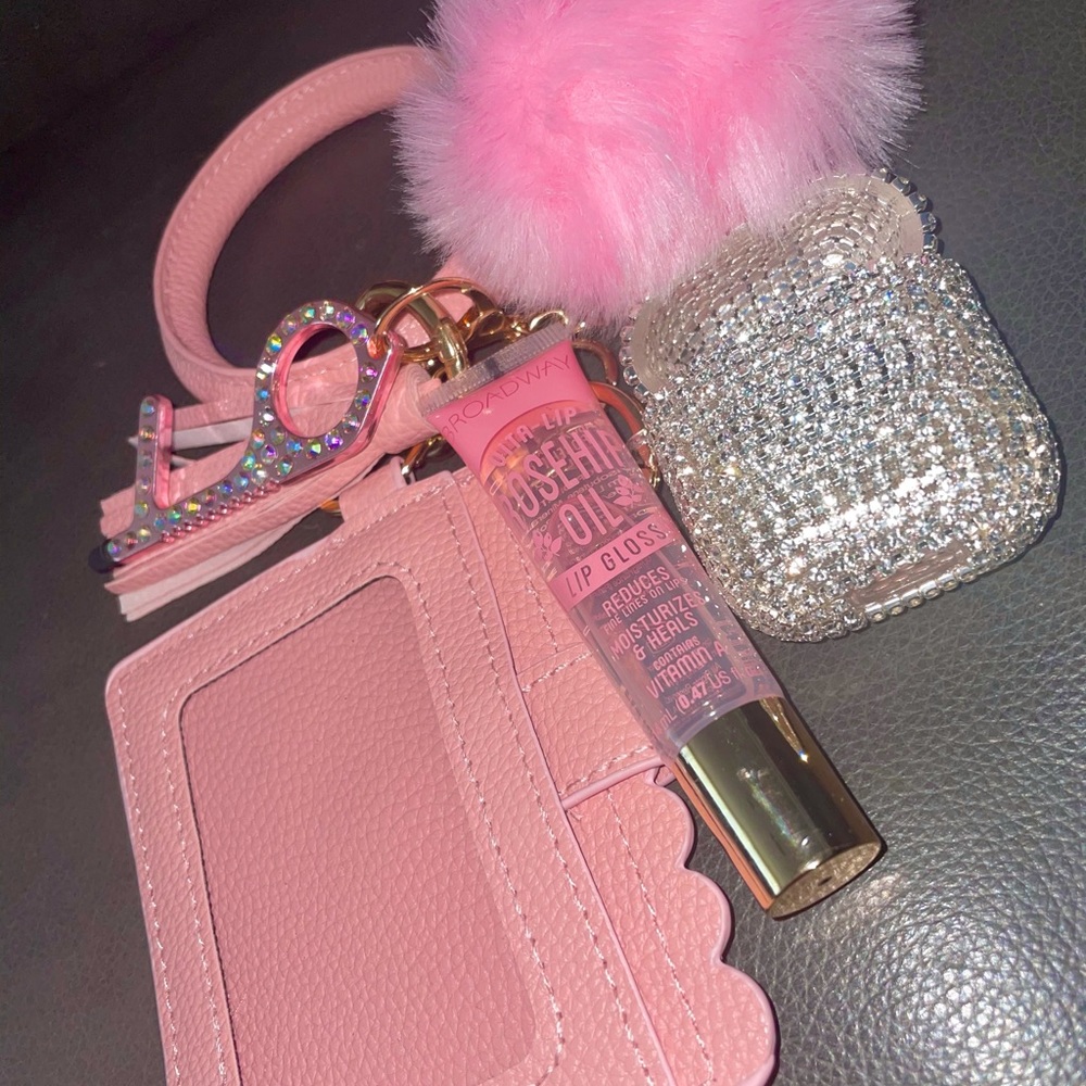 Pretty In Pink Bangle - Picture 2 of 2